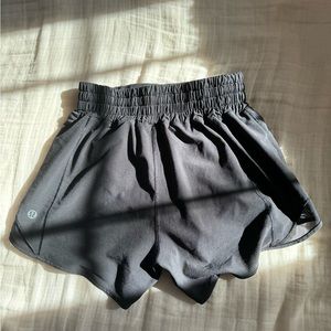 Lululemon hotty hot shorts size 0 with 4” length!